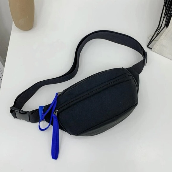 💙 Women’s Black Double Front Pockets Sporty Adjustable Strap Fanny Pack - Picture 2 of 6